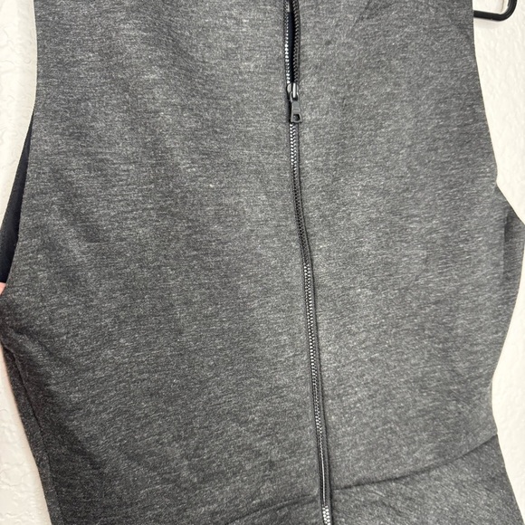 Alice + Olivia Viscose Charcoal Fit & Flare Sleeveless Dress - Picture 5 of 7